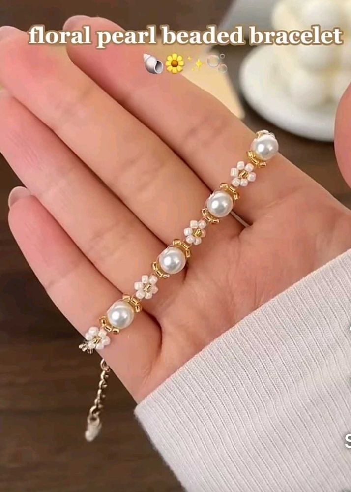 Floral Pearl Beaded Bracelet