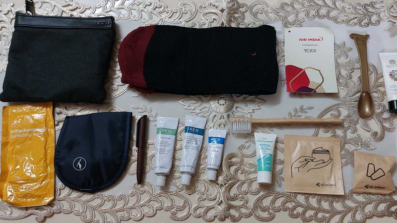 Tumi pouch andTravel Amenity Kit