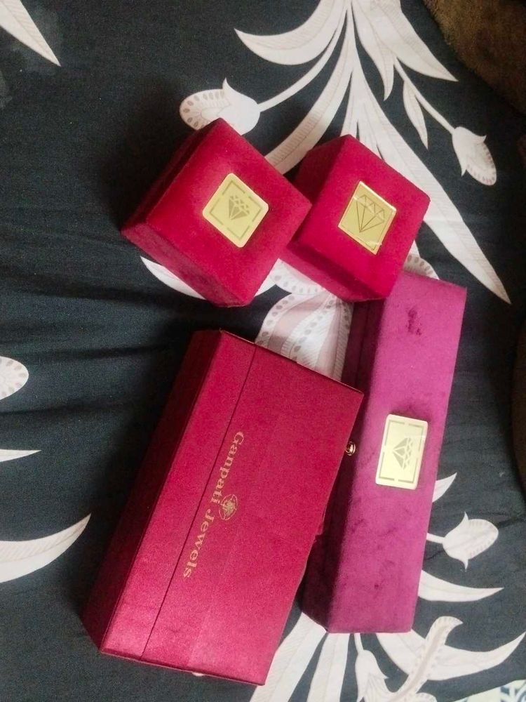 velvet Jewellery Boxes 4 pc