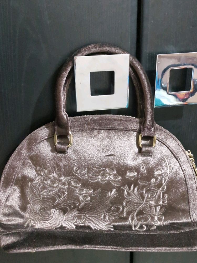 Brand New Stylish Pure Leather Handbag Coffebrown