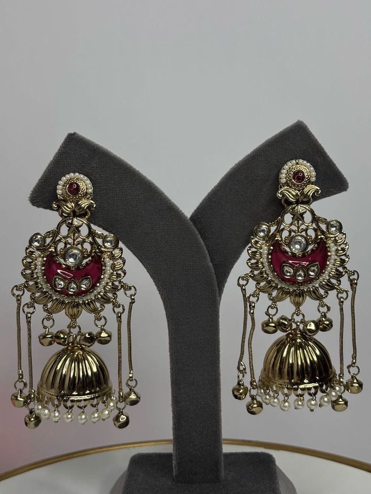 Exquisite Jhumka Earrings with Pearls