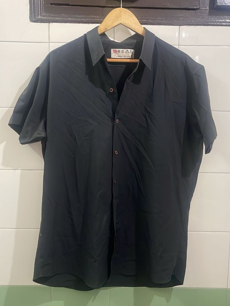 Men's Black Short Sleeve Collared Shirt