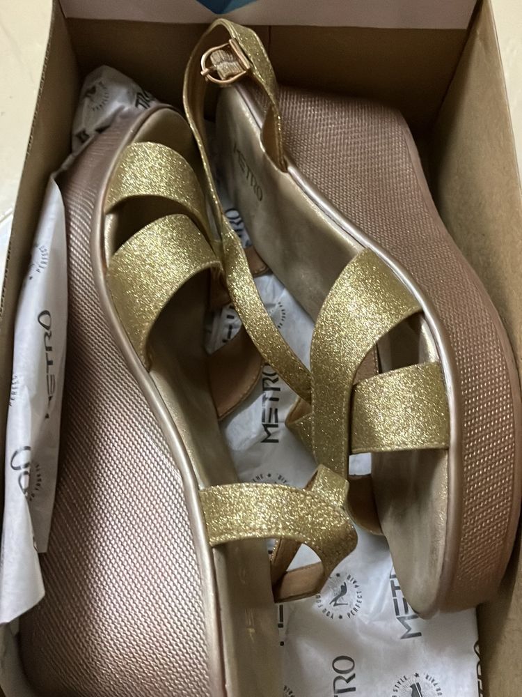 Metro Gold Shoes
