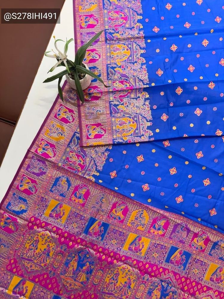 Vibrant Blue Silk Saree with Intricate Weave