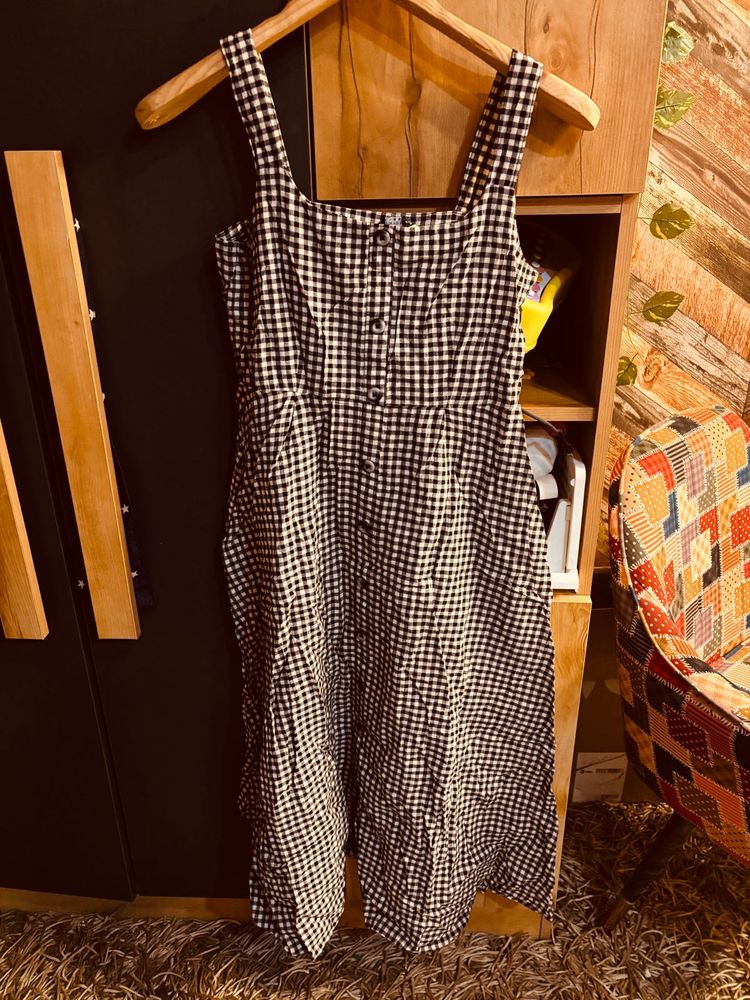 Chic checkered sleeveless Tokyo Talkies Dress