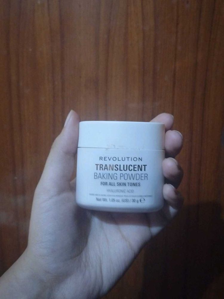 Revolution Translucent Baking Powder
