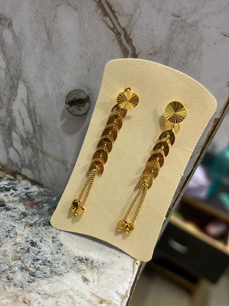 Elegant Gold Drop Earrings