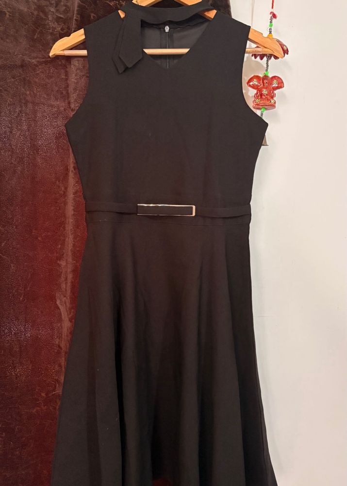 Classic Black Sleeveless Dress with Belt