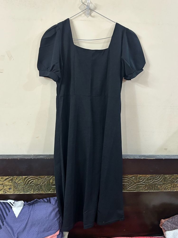 Elegant Black Puff Sleeve Dress