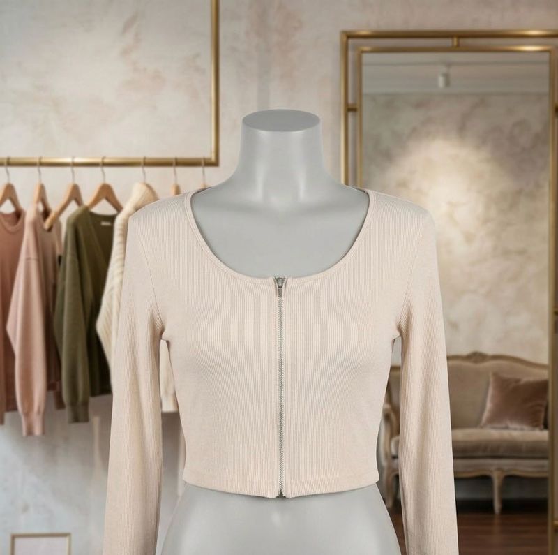 cool Ribbed Zip-Up Crop Top