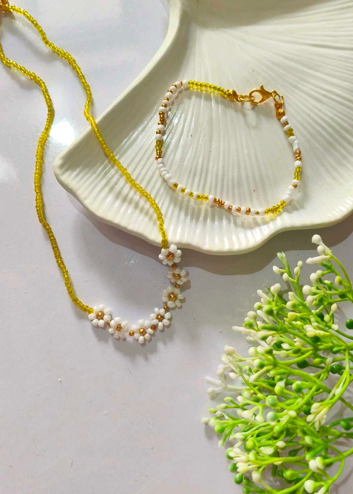 Beaded Necklace &amp; Bracelet Set