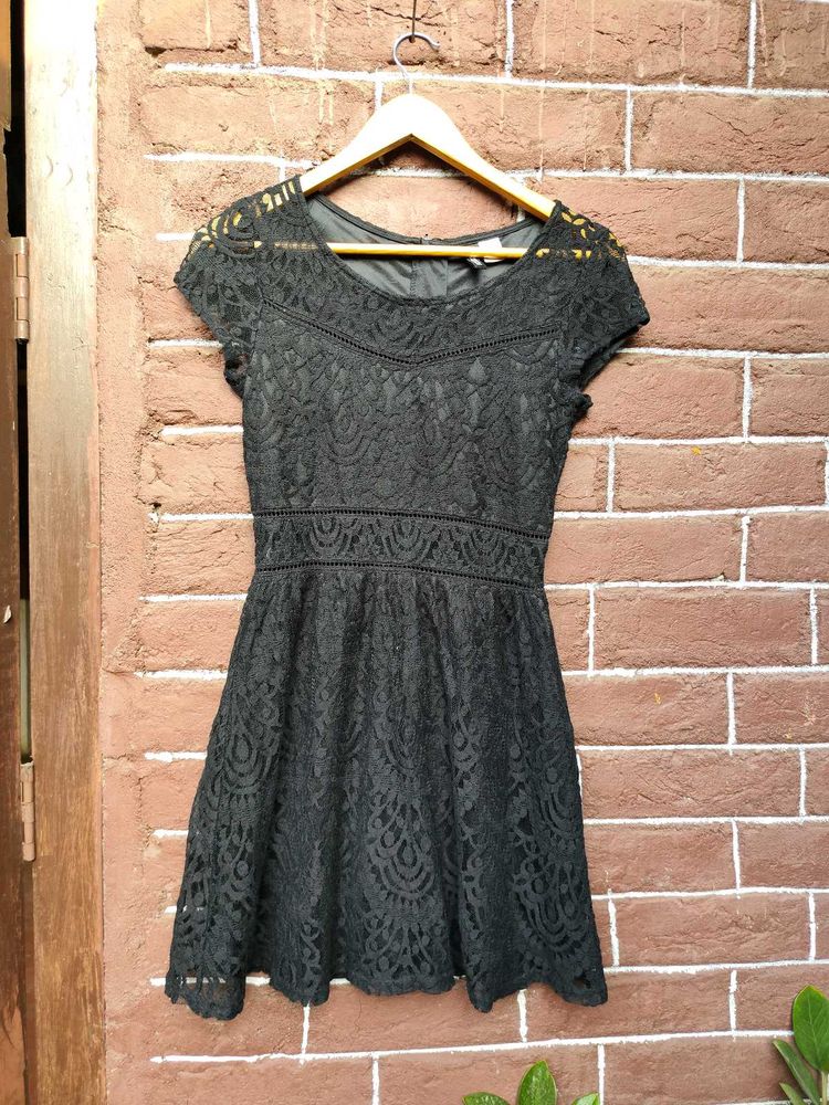 Elegant Black Lace Dress
