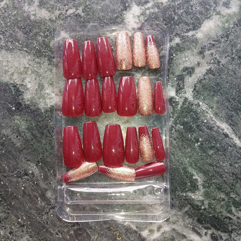 Press-On Nails Set