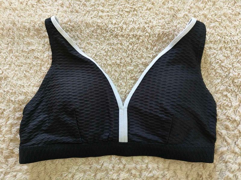 NipTuck Swim V-neck bikini top
