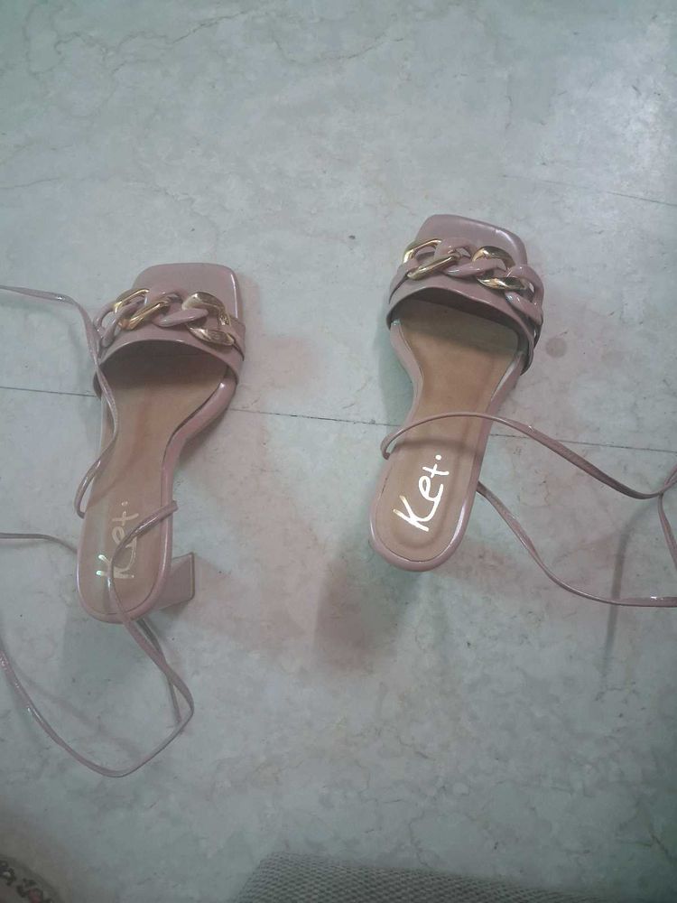 Stylish Strappy Chain Heels