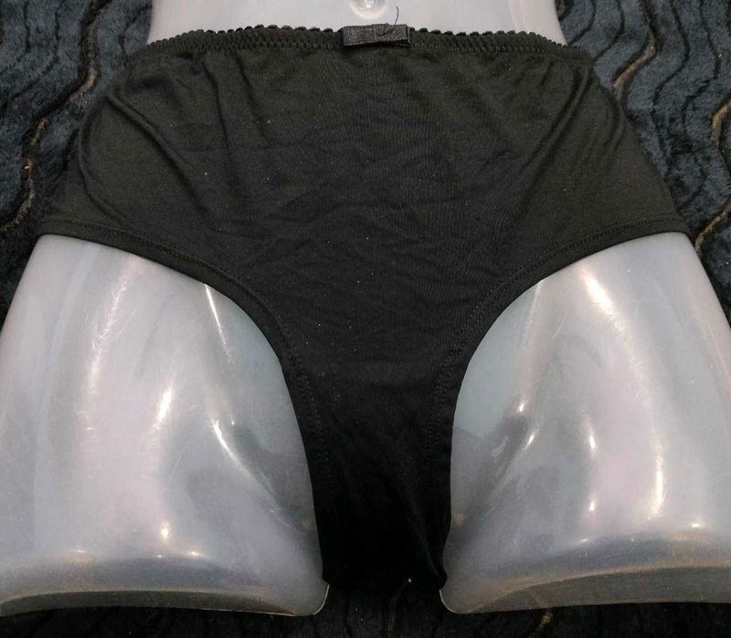 Black Panties with Bow Detail 🤎