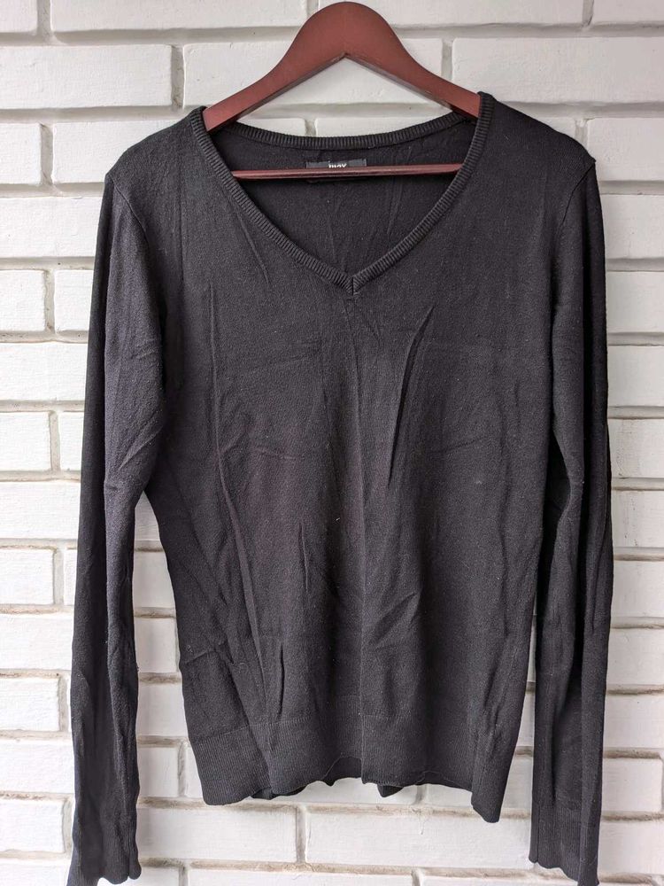 Classic V-Neck Long Sleeve Top