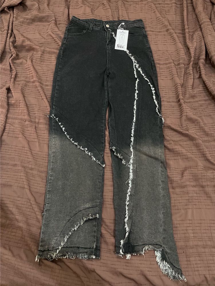 Distressed y2k jeans