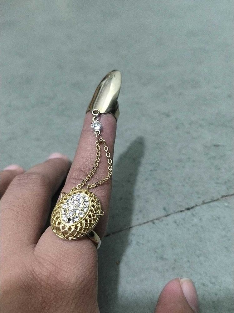Glamorous Gold Chain Ring with Rhinestones