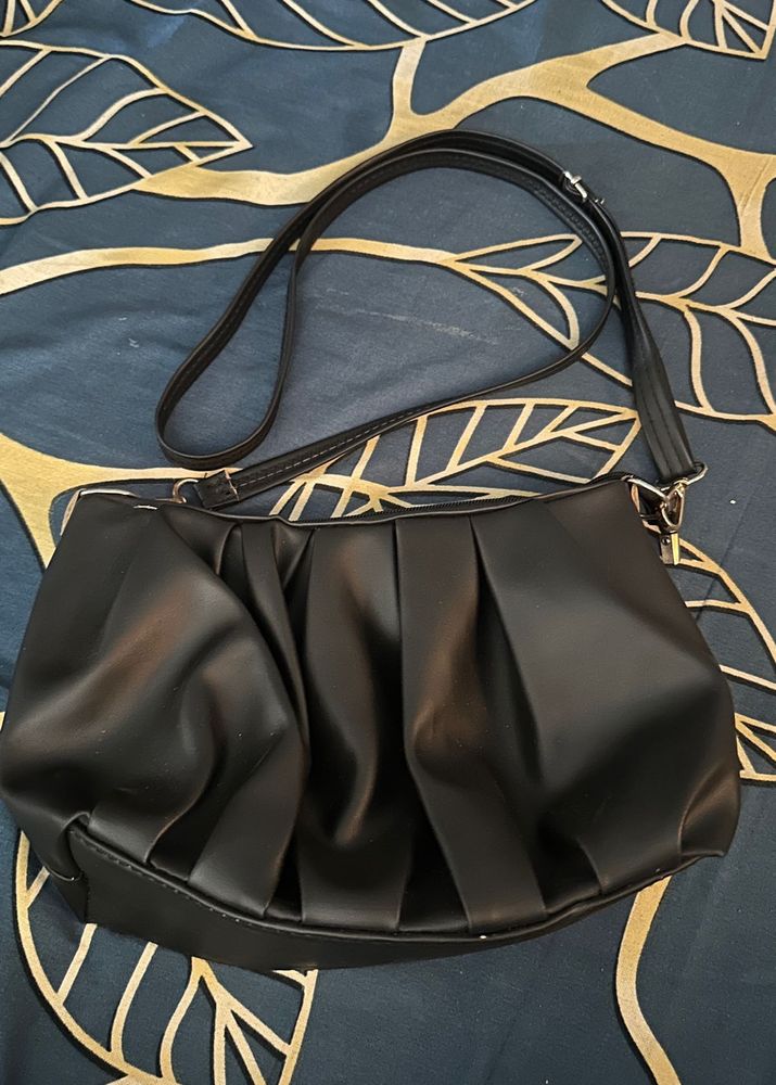 Black sling bag