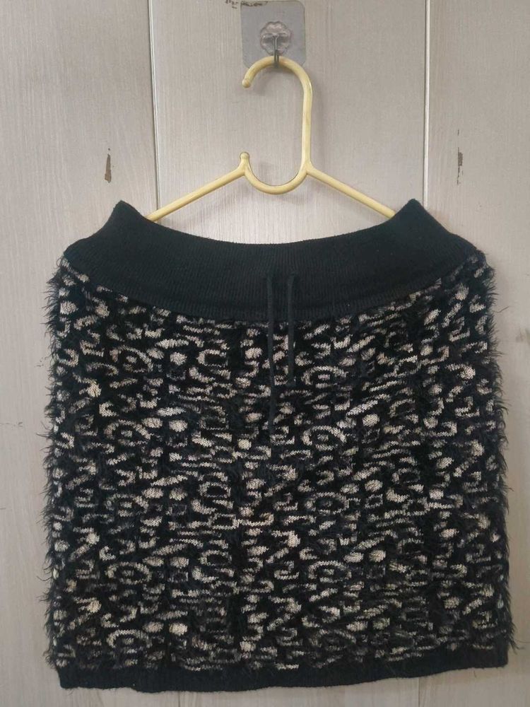 Cozy Textured Mini Skirt