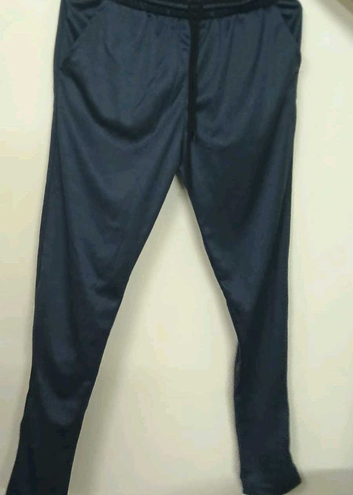 Trackpants