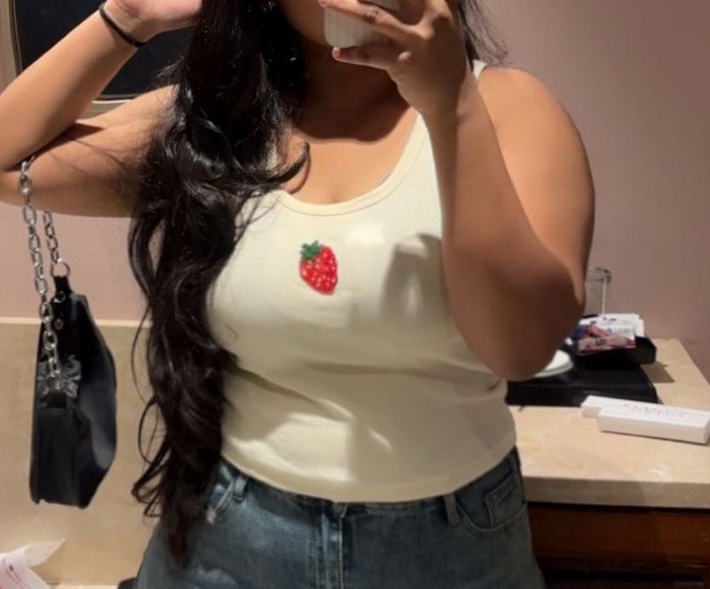 Butter yellow beaded 🍓 top