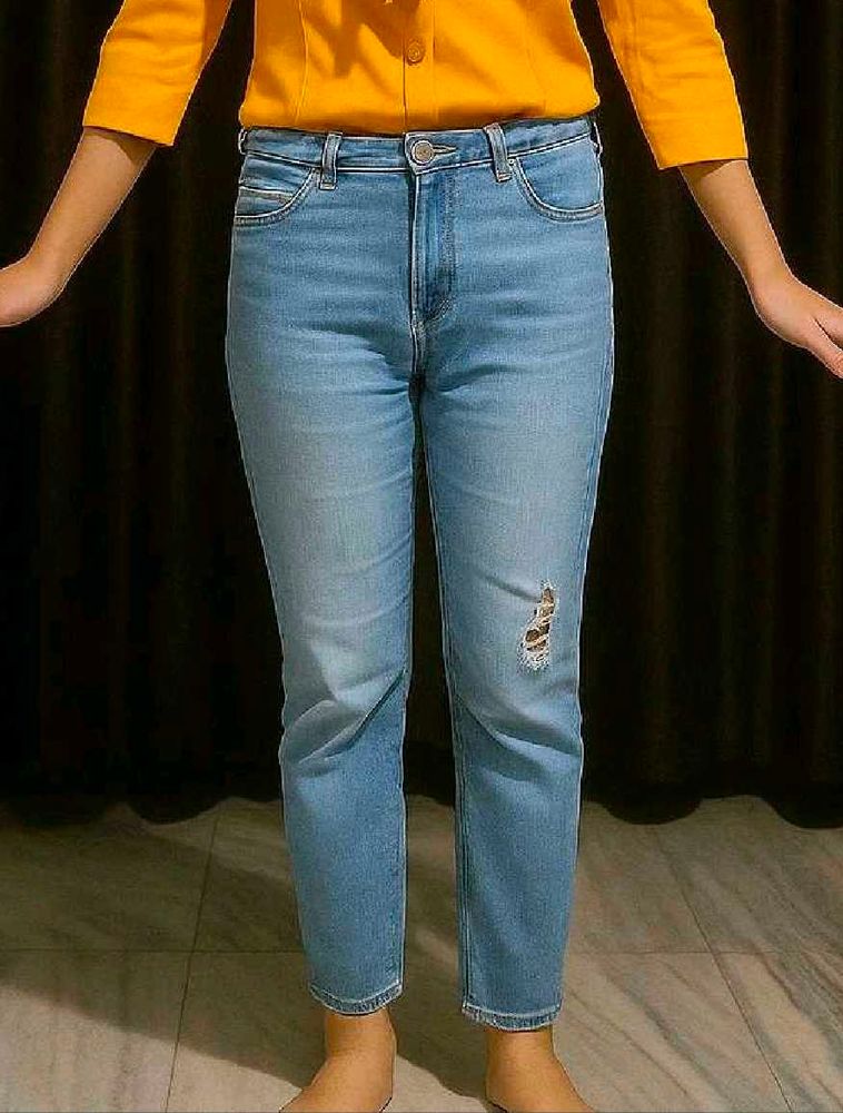 Light Wash Distressed Jeans