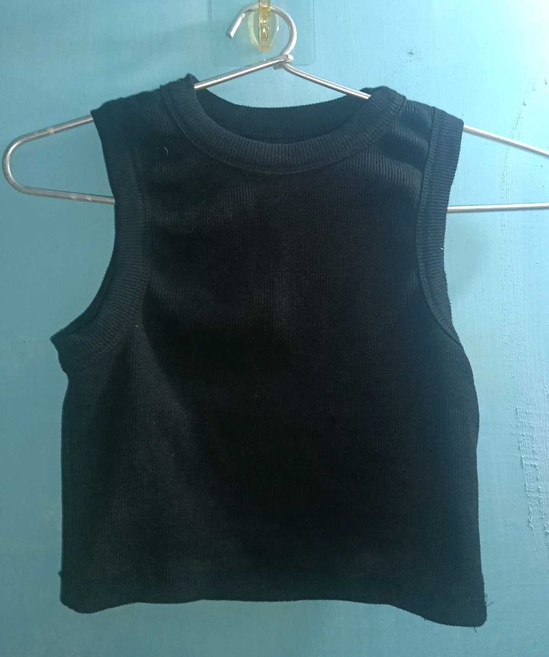 Sleek Black Ribbed Tank Top