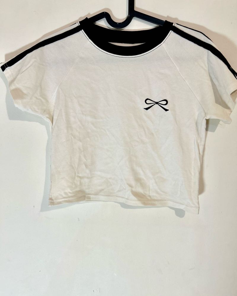 Savana Cute Bow Graphic Cropped Top