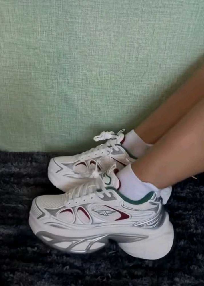 Red tape Chunky sneakers