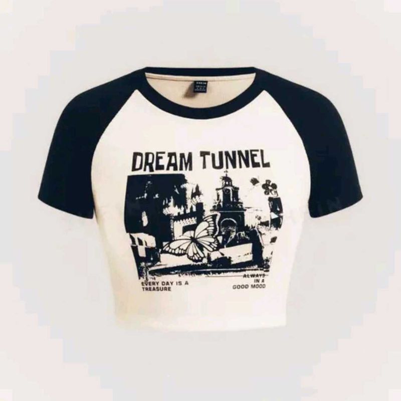 Dream Tunnel Graphic Crop T-Shirt