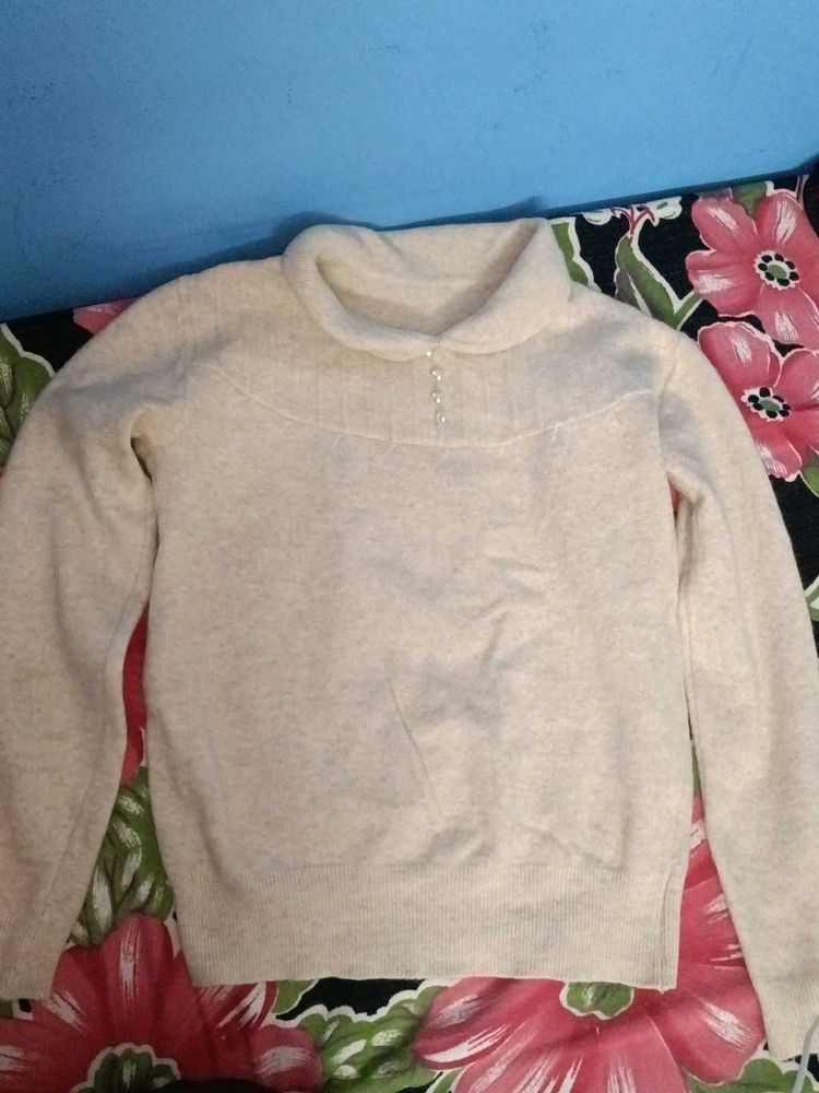 Elegant Cream Knit Sweater