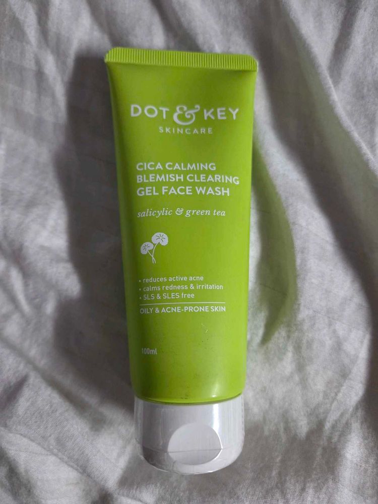 Dot &amp; Key Cica Calming Face Wash