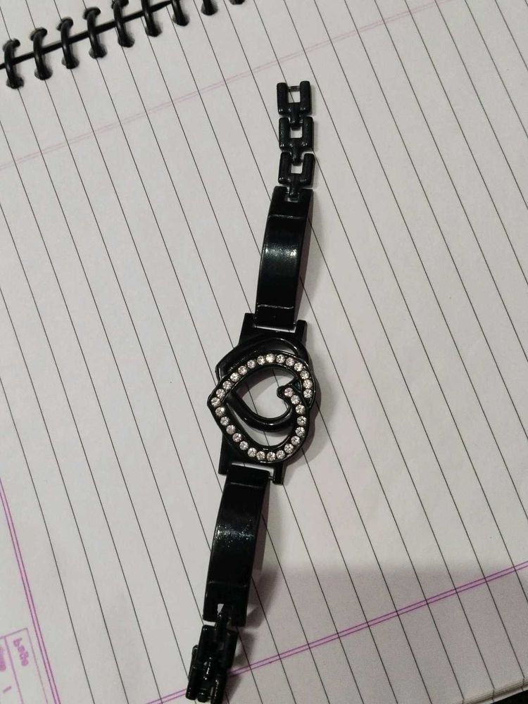 Chic Black Heart bracelet with Rhinestones