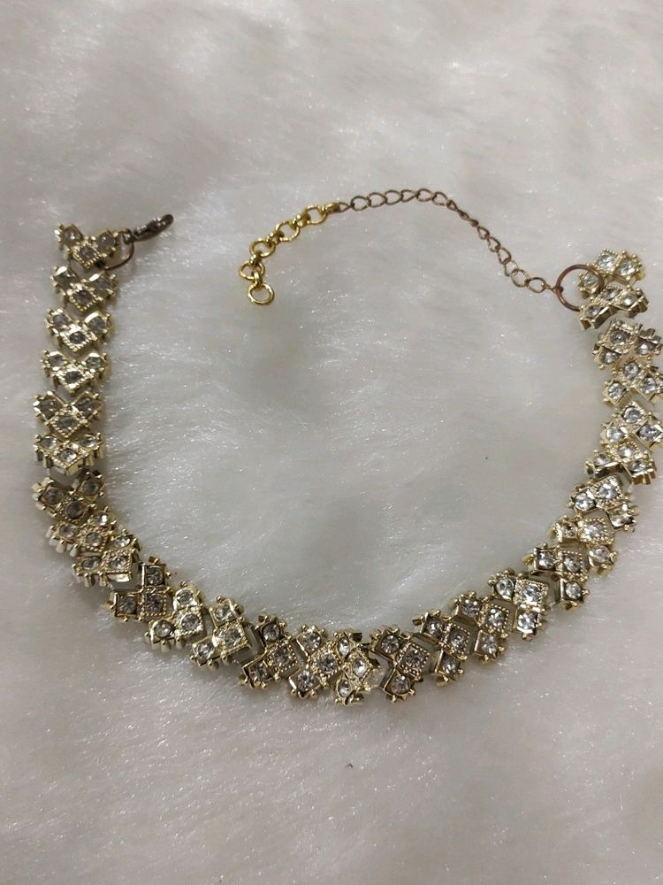 Western Choker