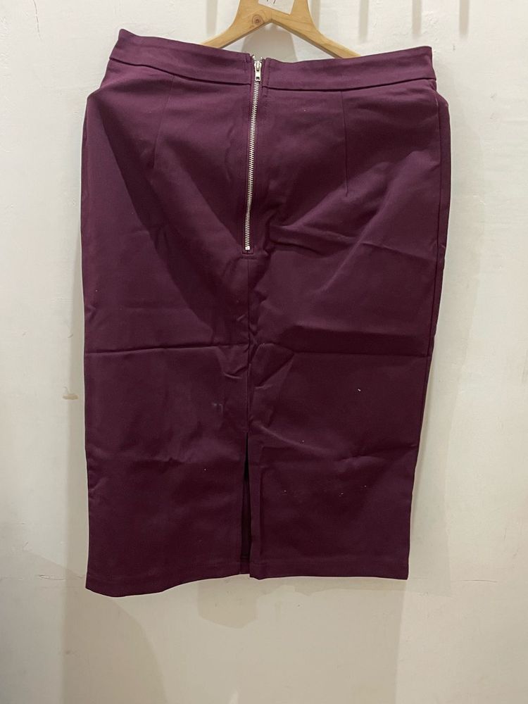 Stylish Zipper Back Pencil Skirt
