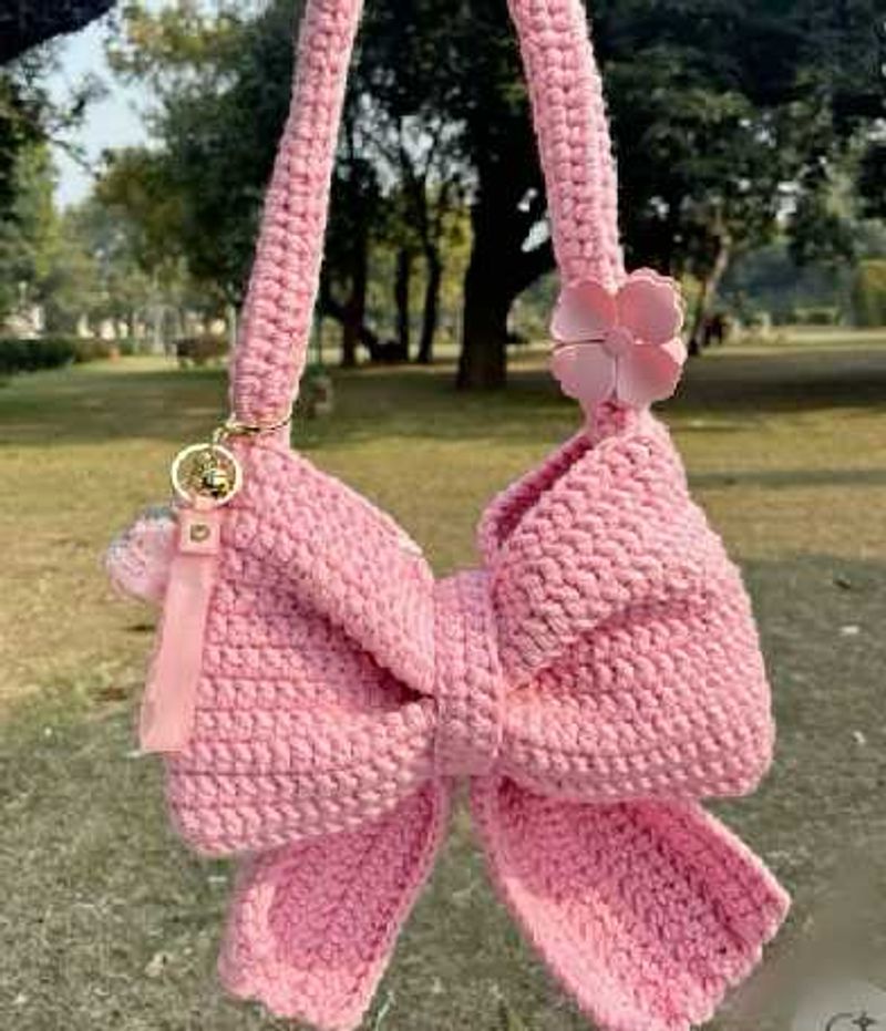 l am selling a bow bag