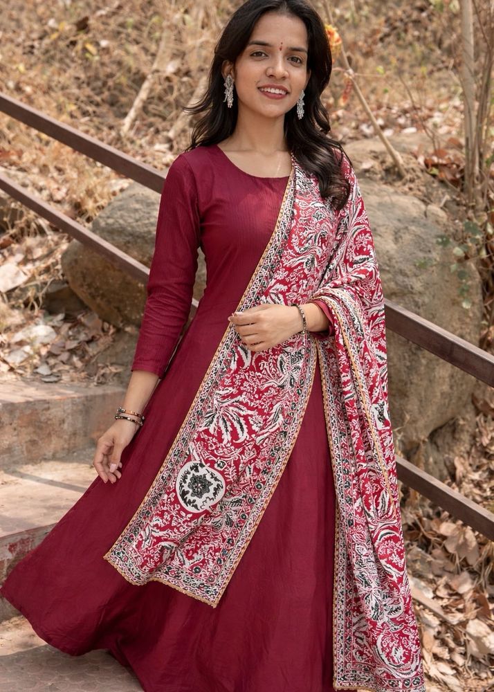 Elegant Maroon Printed Dupatta
