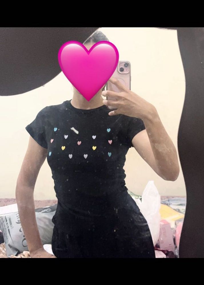 Cute black crop tee with pastel hearts