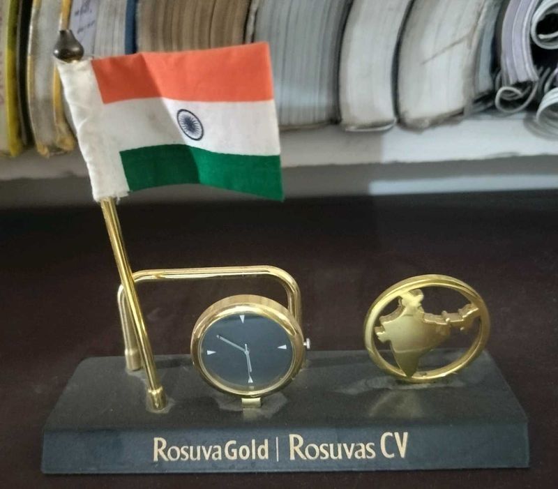 Indian Flag &amp; Clock Desk Decor