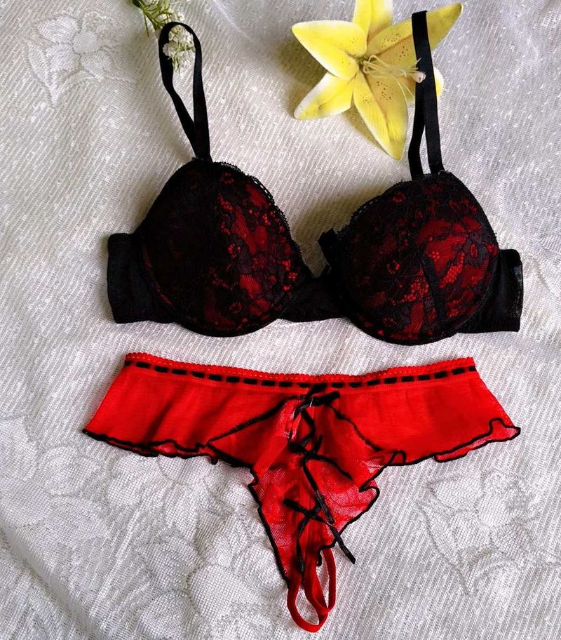 Red &amp; Black Lingerie Set
