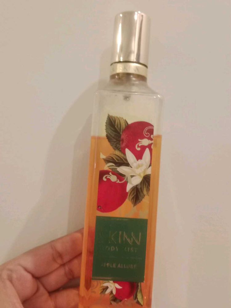 Skinn by Titan Body Mist - Apple Allure