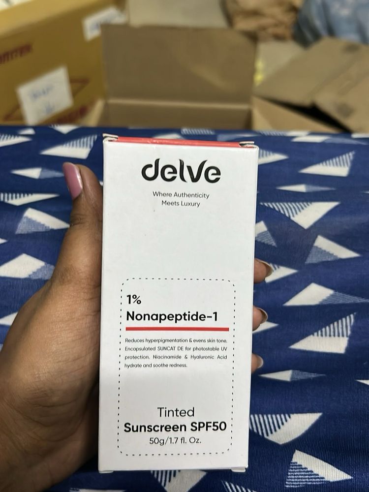 Combo - Delve Tinted Sunscreen SPF50 and LaPink ni