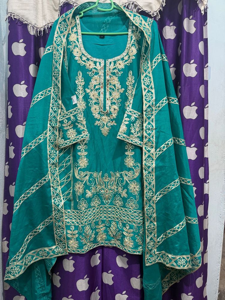 Elegant Teal Kurta Set with Gold Embroidery