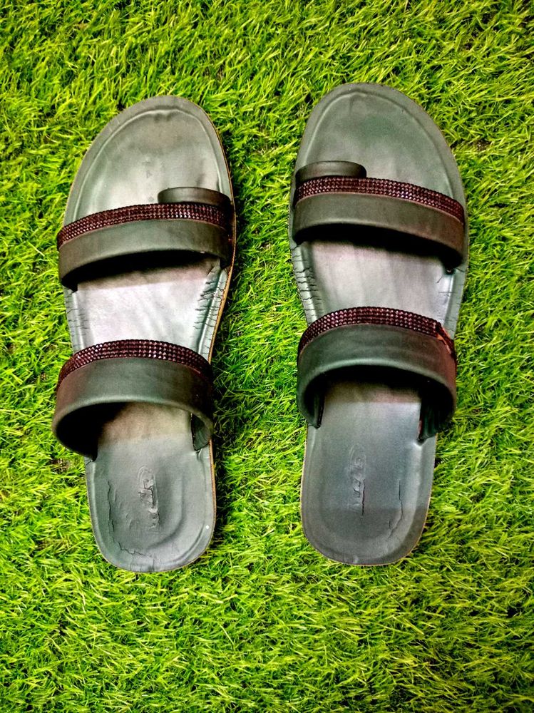 Leeds Women's Toe-Ring Slide Sandals