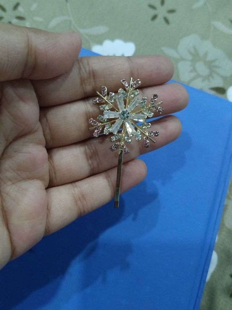 Sparkling Snowflake Hair Clip