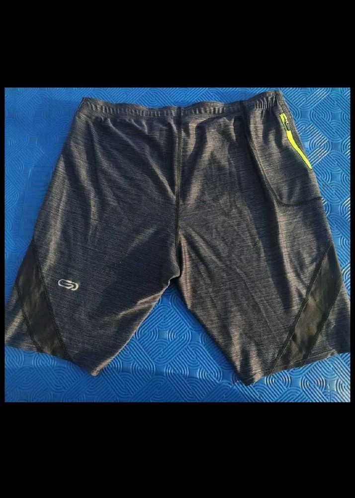 PACK OF TRACKPANTS AND SHORTS