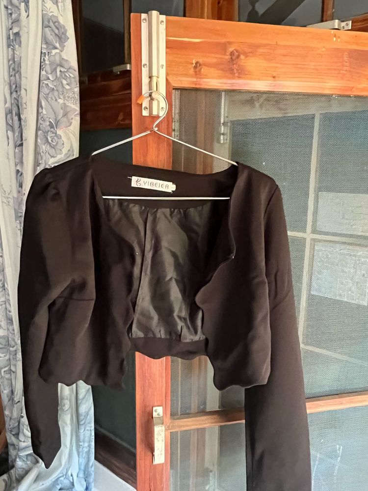 Black Cropped Blazer