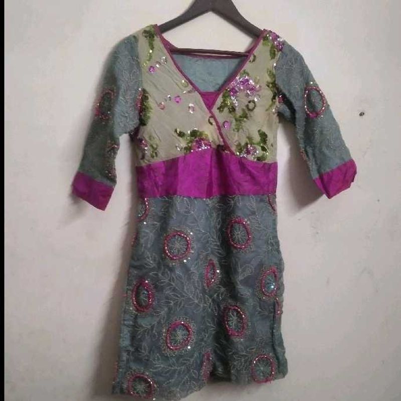 Ethnic Short Kurta With Sequence Work